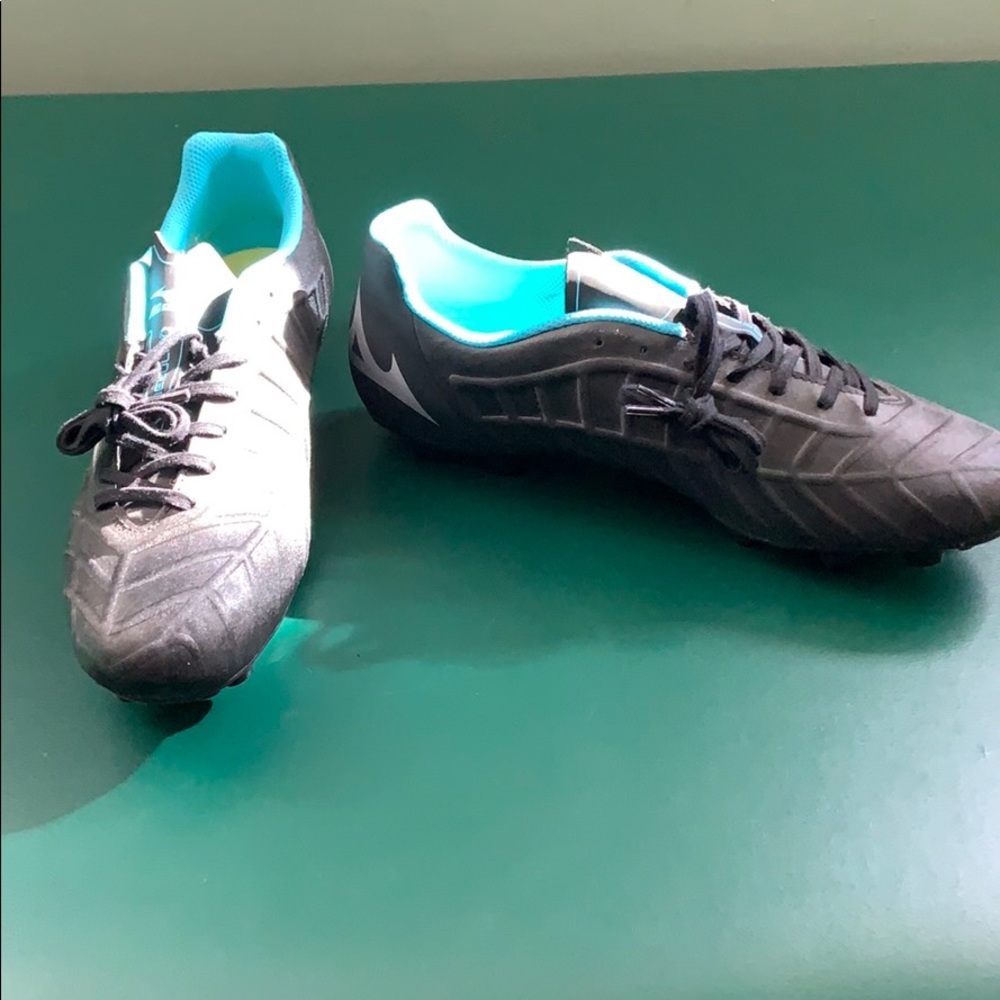Mizuno Cleats